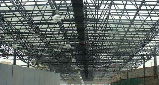 凯里听网架公司的名目师阐述其网架的季节个性